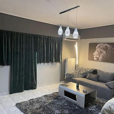 Central Modern Apartment 沃洛斯 外观 照片