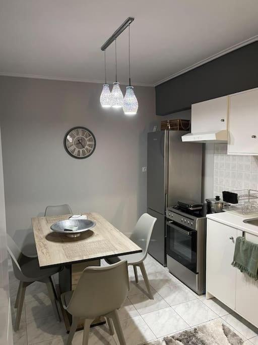 Central Modern Apartment 沃洛斯 外观 照片
