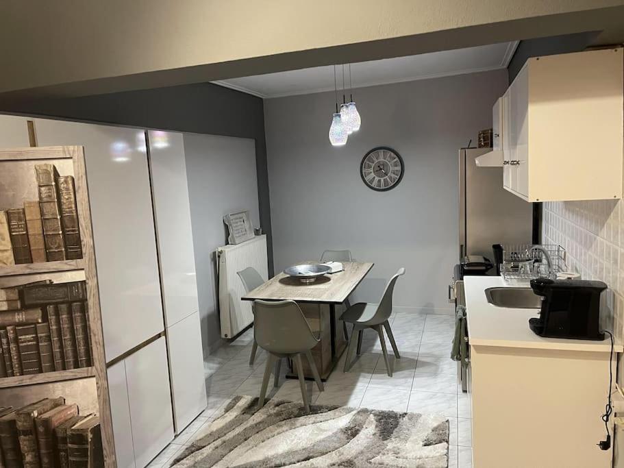 Central Modern Apartment 沃洛斯 外观 照片